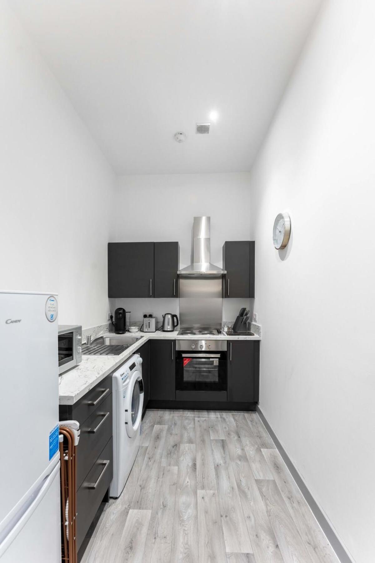 Modern 1 Bedroom In Dudley Apartment Brierley Hill